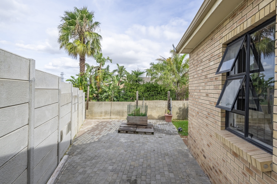2 Bedroom Property for Sale in Protea Heights Western Cape